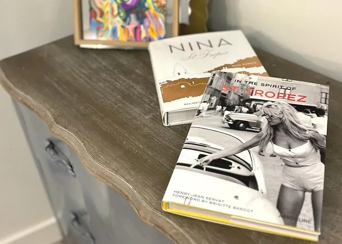 Tropez Semesterbostad *